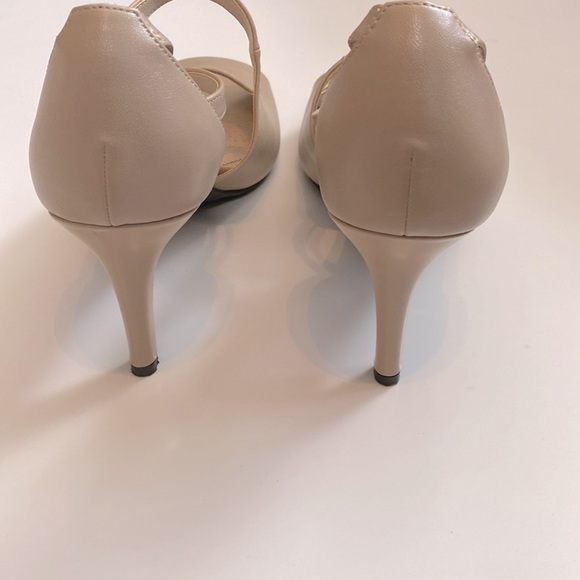 Life Stride Soft System Tan Sandal Heels - Picture 3 of 7